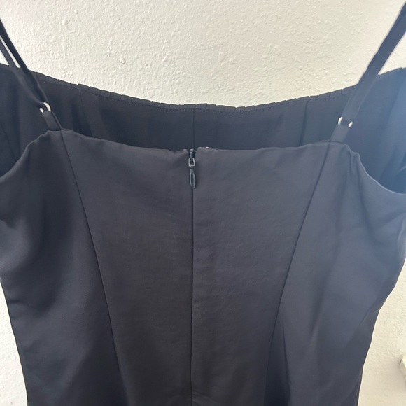 ASTR Dress - Picture 4 of 8